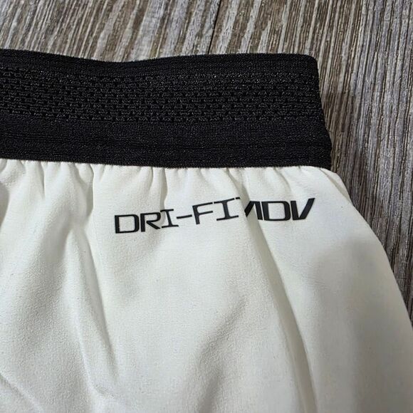 Nike Aeroswift DRI-FIT ADV 2" Lined Running Shorts L White Black FN3349-010 New - Picture 6 of 16